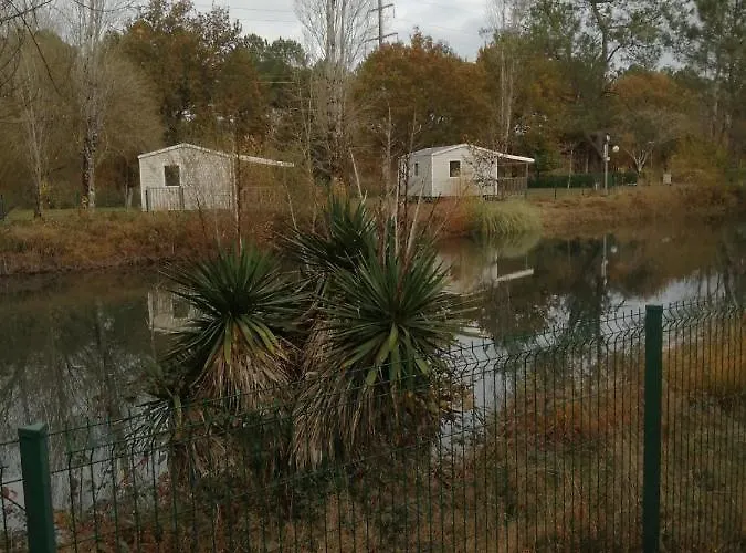 キャンプ場 Des Abesses サン・ポール・レ・ダックス