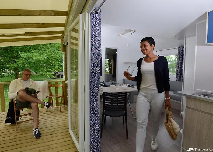 Des Abesses キャンプ場 *